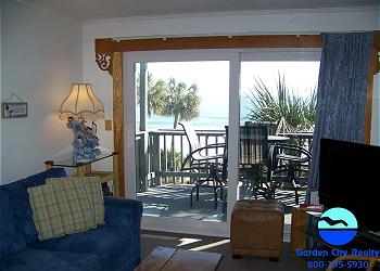 Sea Master 211 - Living Area