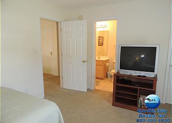 Drift Away - Bedroom 3 with 2 Doubles
