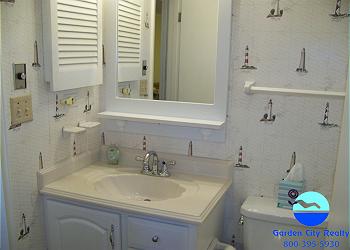 Sea Master 211 Bed/Bath 3