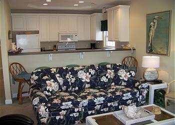 Tom\'s Dream - Living Area