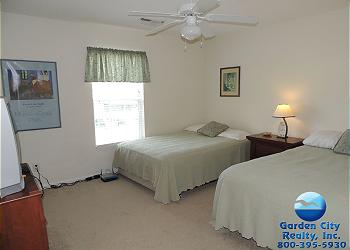 Drift Away - Bedroom 3 with 2 Doubles
