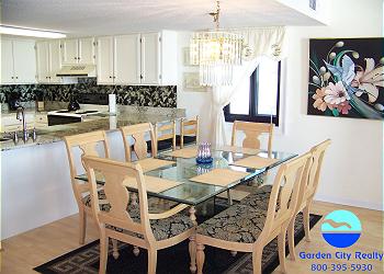 Horizon East 301 - Dining Area