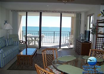Surfmaster 109 - Living Area