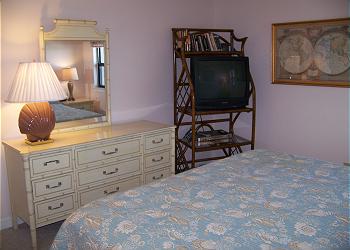 M1106-Bedroom