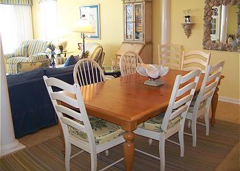 Flip Flop Inn - Dining Area