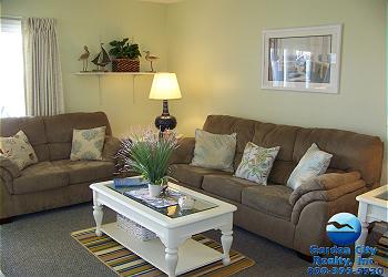 Floral Villa B5 - Living Area