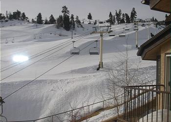 Big Bear Townhouse rental - Exterior Photo - This pic was taken from the Patio-Hello Slopes!