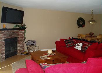 Big Bear Townhouse rental - Interior Photo - Livingroom with Flat Screen TV...NICE!!