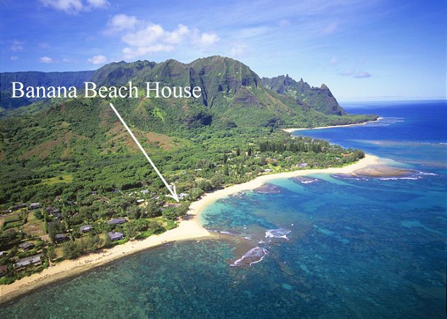 Casual Elegance on the beach in Haena