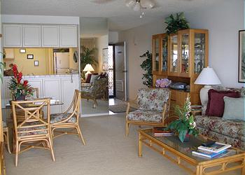 Lahaina Condominium rental - Interior Photo - Entry