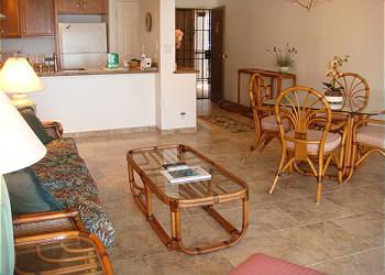 Lahaina Condominium rental - Interior Photo - Entry