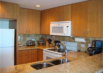 Lahaina Condominium rental - Exterior Photo - Kitchen