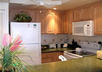 Lahaina Condominium rental - Exterior Photo - Kitchen