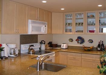 Lahaina Condominium rental - Exterior Photo - Kitchen