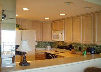 Lahaina Condominium rental - Exterior Photo - Kitchen