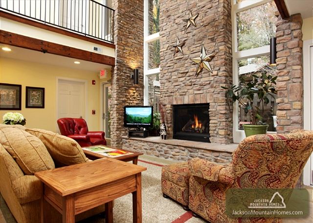 FOUR SISTERS LODGE, Downtown, 5 bedroom