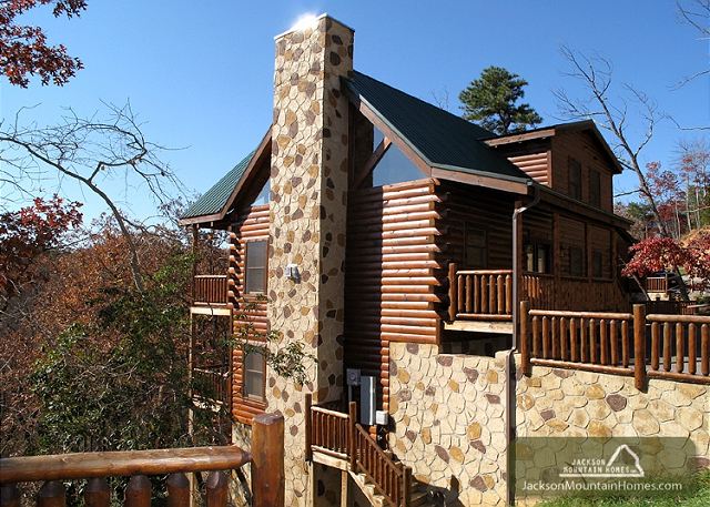AWAY IN THE MOUNTAINS, Arts and Crafts, 3 bedroom