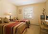 Guest bedroom with twin beds