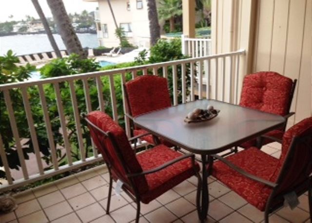 Corner lanai overlooking the ocean, spa and pool