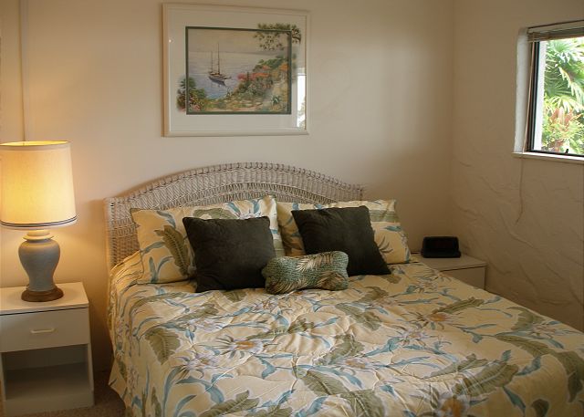Bedroom with a queen bed