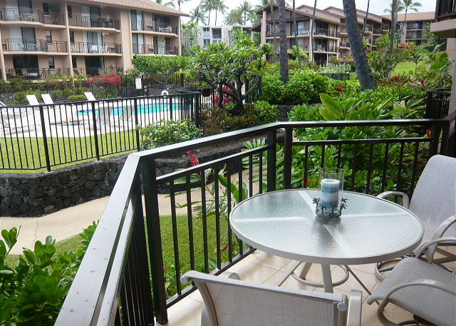 Pool view from this great lanai