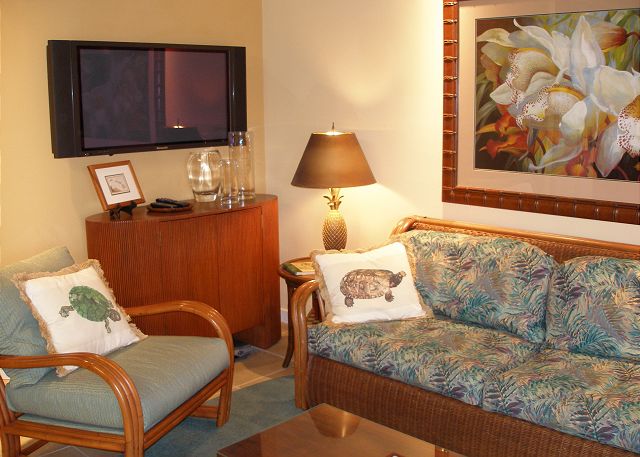 Tropical decor through-out