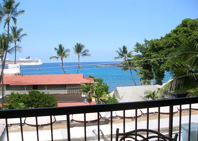 Kona Plaza 302