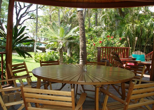 The best dining spot in Waialea Bay!