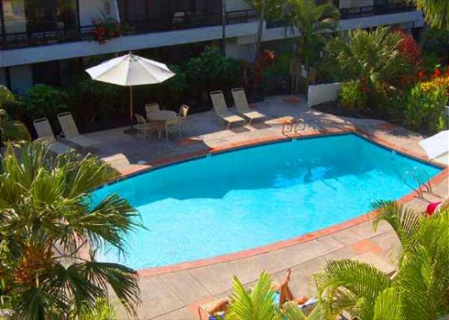 Fresh water pool in the middle of the court
yard.