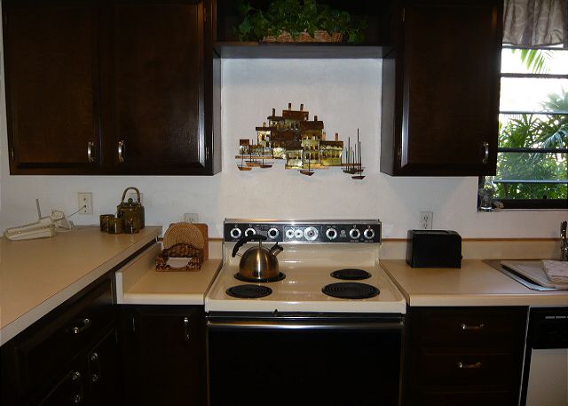 Fully equipped kitchen