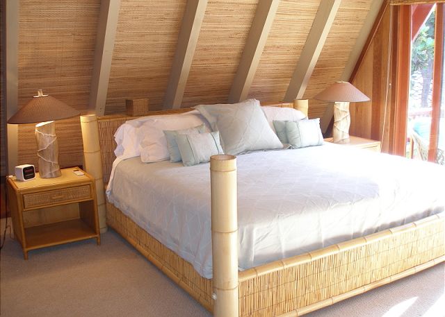 Master Bedroom with King Bed, Lanai and Ocean View