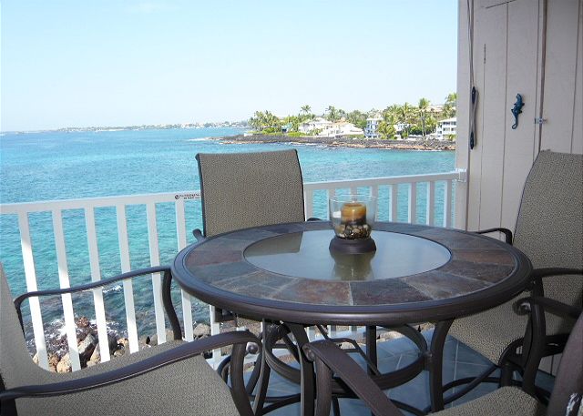 Dining from the lanai.