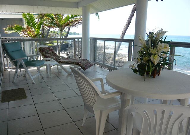 Upper level lanai