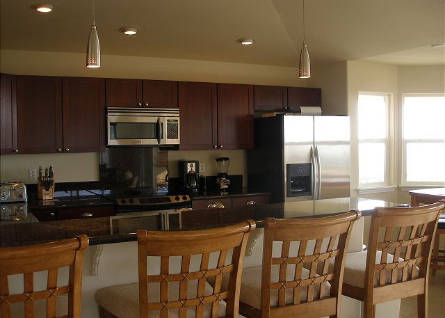 Kitchen bar area