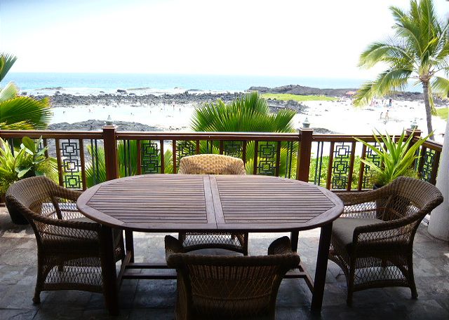 Great place for dinner or your morning Kona coffee on this ocean