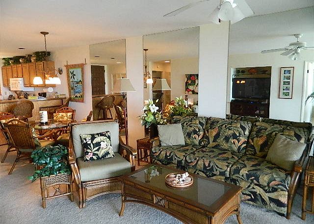 Living Room/Dining Room