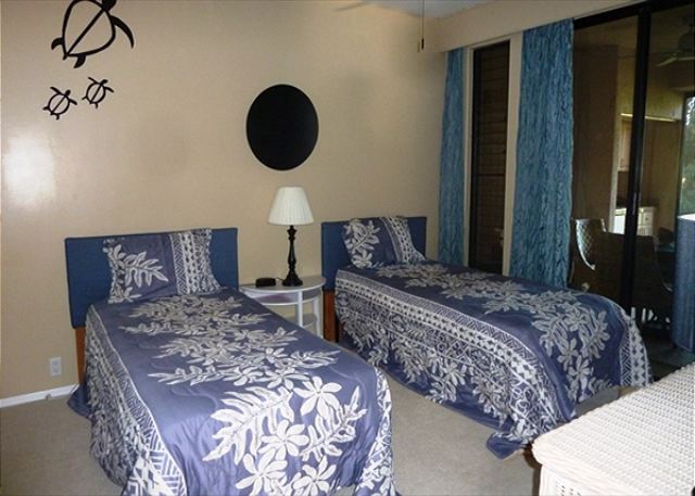 Bedroom 2 - Twin Beds