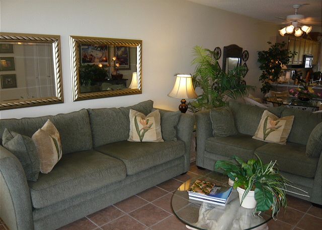 Very comfortable living room furnishings.