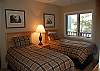 2nd bedroom with two twin beds