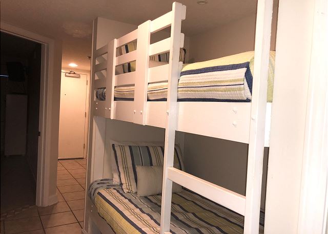 hallway bunk beds