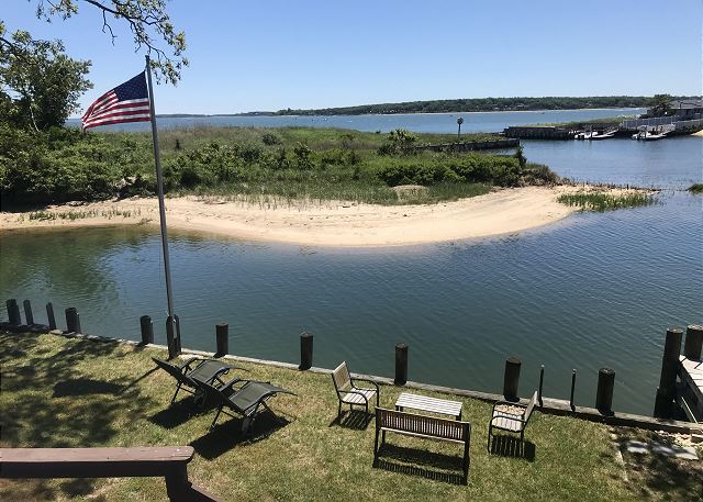 Lagoon Lodge: North Fork,Charming 3Br, Waterfront