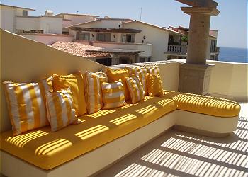 The side terrace of the penthouse Casa Divina.