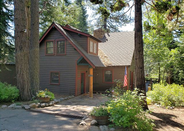 Gage's Charming Olde Tahoe Lodge