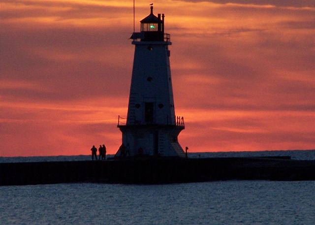 Lighthouse Watch Lighthouse Watch
