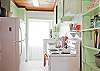 Bright, beachy kitchen; fully-equipped for all of your cooking needs; full meals or beach snacks!