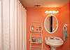 The Coral Bath is part of Bedroom 4's master suite. This is another full bathroom!