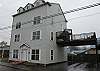 5 bedroom home sleeps 10 and is only one block to the beach