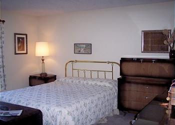 Queen Bedroom