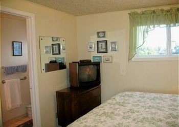 Both Bedrooms Have Entry To Bathroom