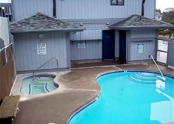Shared Swimming Pool and Hot Tub